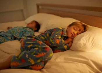 Çocuklarda Uyku Problemi: Yaşlara Göre Kapsamlı Çözüm Rehberi