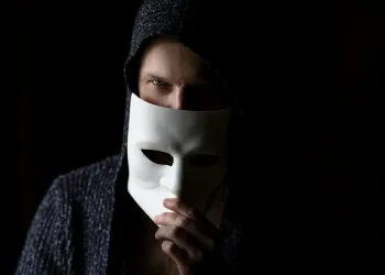 Gizli Narsisizm: Belirtileri ve Korunma Yolları