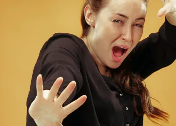 Özgül Fobi Belirtileri: Korkuyu Fobiden Ayıran Sinyaller