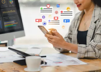 Sosyal Medya ve Ruh Sağlığı: Gerçeklik Algımızı Nasıl Etkiliyor?