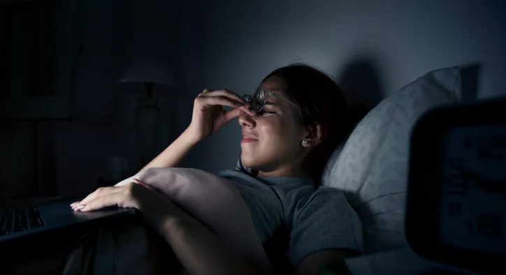 Gece Anksiyetesi Belirtileri Nelerdir? Uykunuzu Kaçıran 7 İşaret
