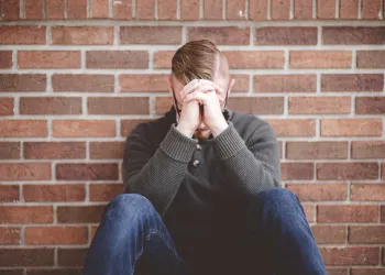 Depresyon İlaçsız Geçer mi? Tedavi Alternatifleri ve Yanıt Bulma Rehberi