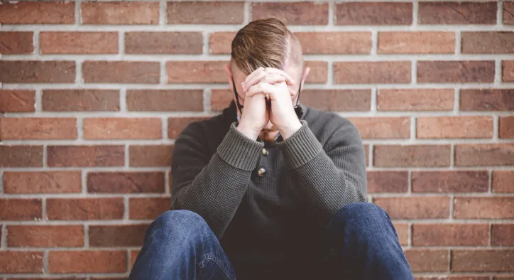 Depresyon İlaçsız Geçer mi? Tedavi Alternatifleri ve Yanıt Bulma Rehberi