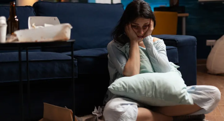 Depresyonda Olan Bir Kişi Ne Yapmalı? (İlk Adımdan İyileşmeye Uzman Rehberi)