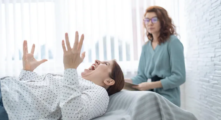 Ergenlerde OKB'nin Belirtileri Nelerdir? Ebeveynler İçin Kapsamlı Rehber