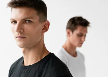 Erkeklerde Ergenlik Dönemi: Gençler ve Aileler İçin Kapsamlı Rehber