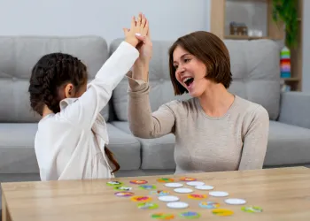 Oyun Terapisi Çocuğa Ne Kazandırır? (8 Somut Gelişim Alanı)