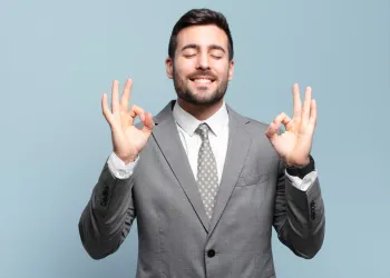 Özgüveni Yüksek Olan Kişinin Özellikleri Nelerdir? (Narsizmden Farkları)