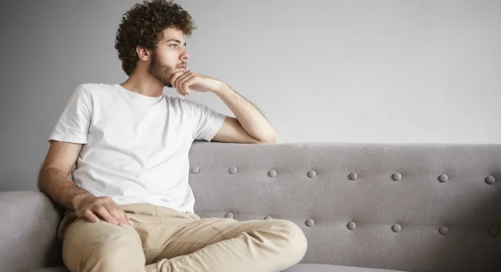 Overthink Nedir? Zihnin Sessiz Gürültüsü ve Çıkış Yolları