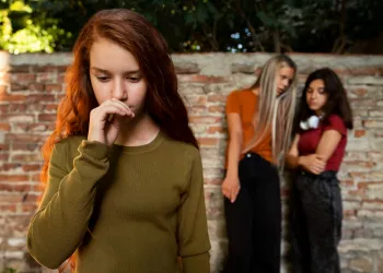 Sosyal Fobi Nasıl Yenilir? Özgürleşme ve Özgüven Rehberi