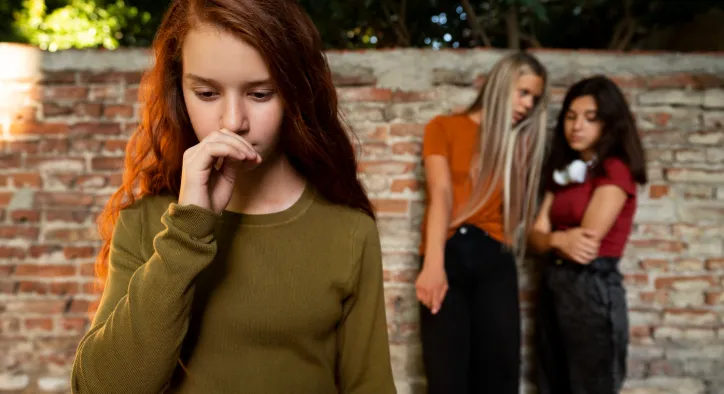 Sosyal Fobi Nasıl Yenilir? Özgürleşme ve Özgüven Rehberi